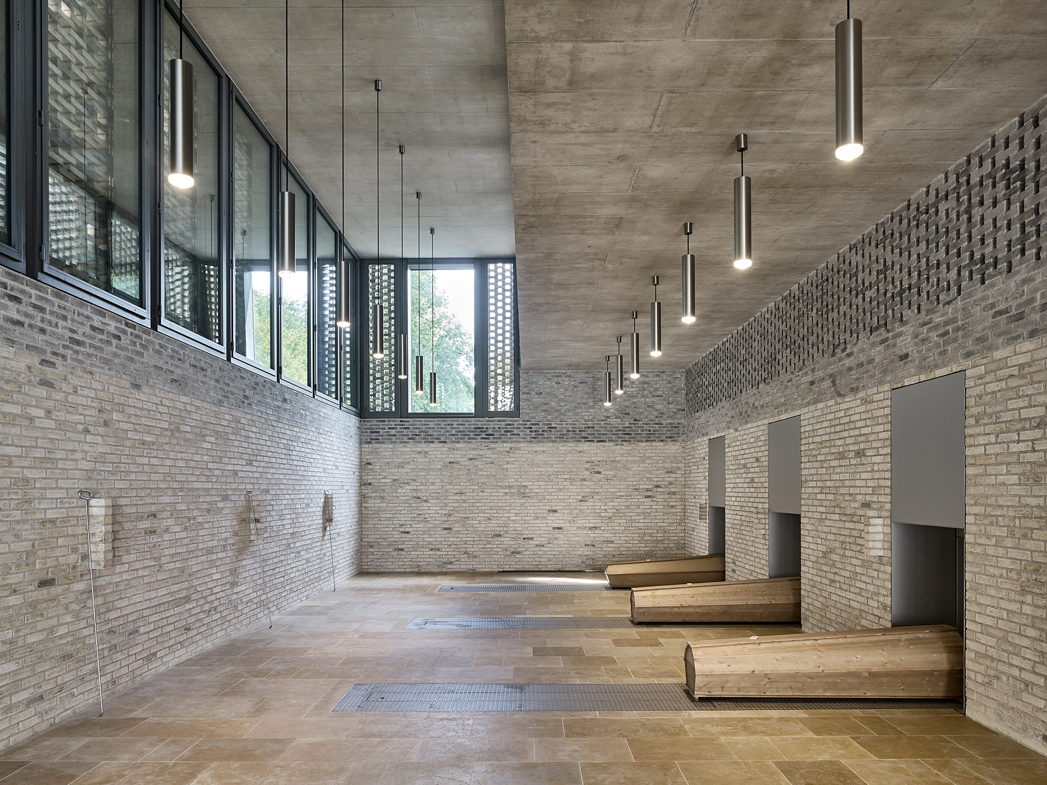 E17642 Alpa 066697 SCREEN 170825